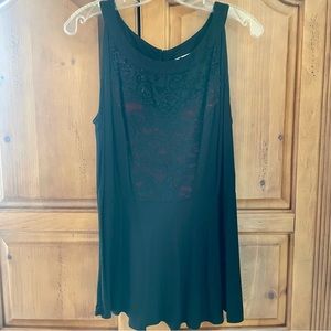 Black top with red accent